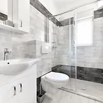 J&m Apartment Sukosan