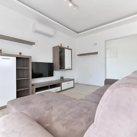 J&m Apartamento Sukošan