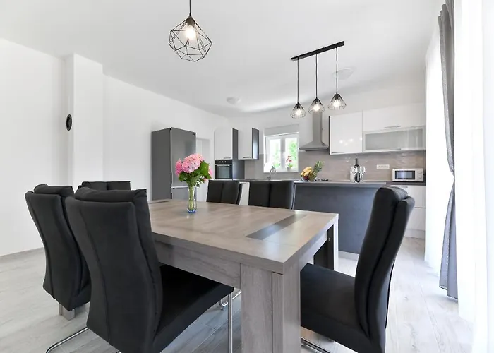 Lejlighed J&m Sukošan