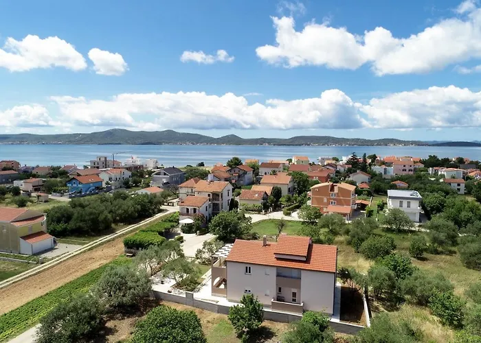 J&m Lejlighed Sukošan